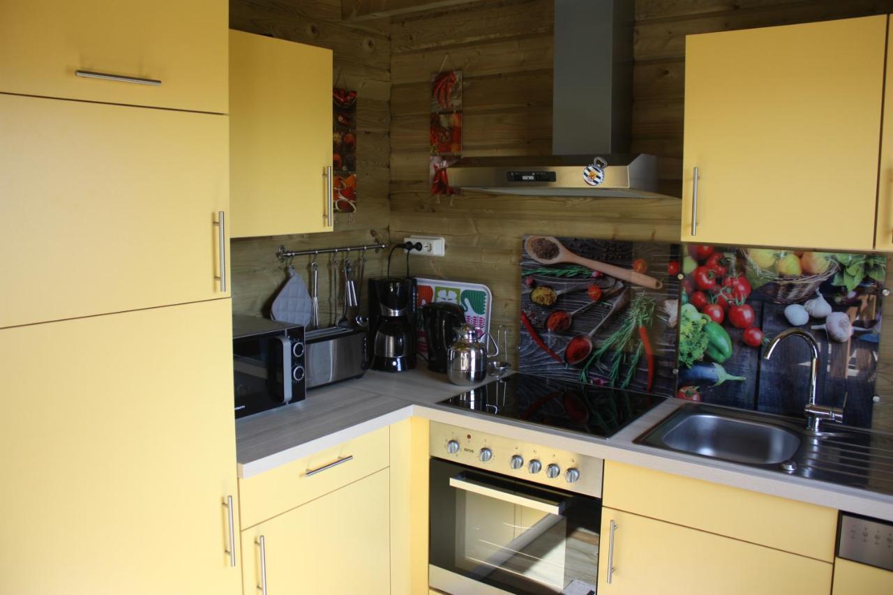 Villa Emilia - Gemuetliches Kinderfreundliches Blockhaus Mit Umzaeuntem Garten 신트 아날란트 외부 사진