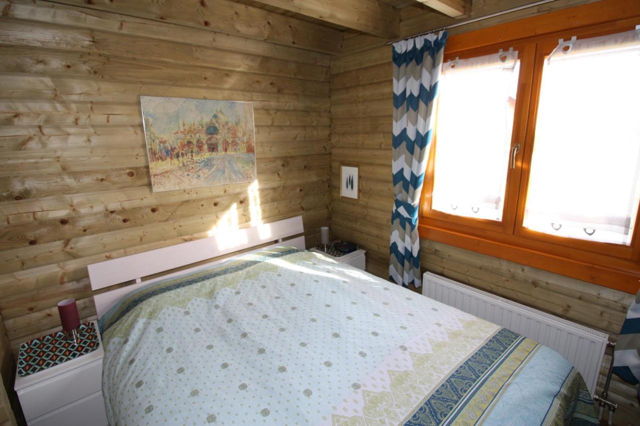 Villa Emilia - Gemuetliches Kinderfreundliches Blockhaus Mit Umzaeuntem Garten 신트 아날란트 외부 사진