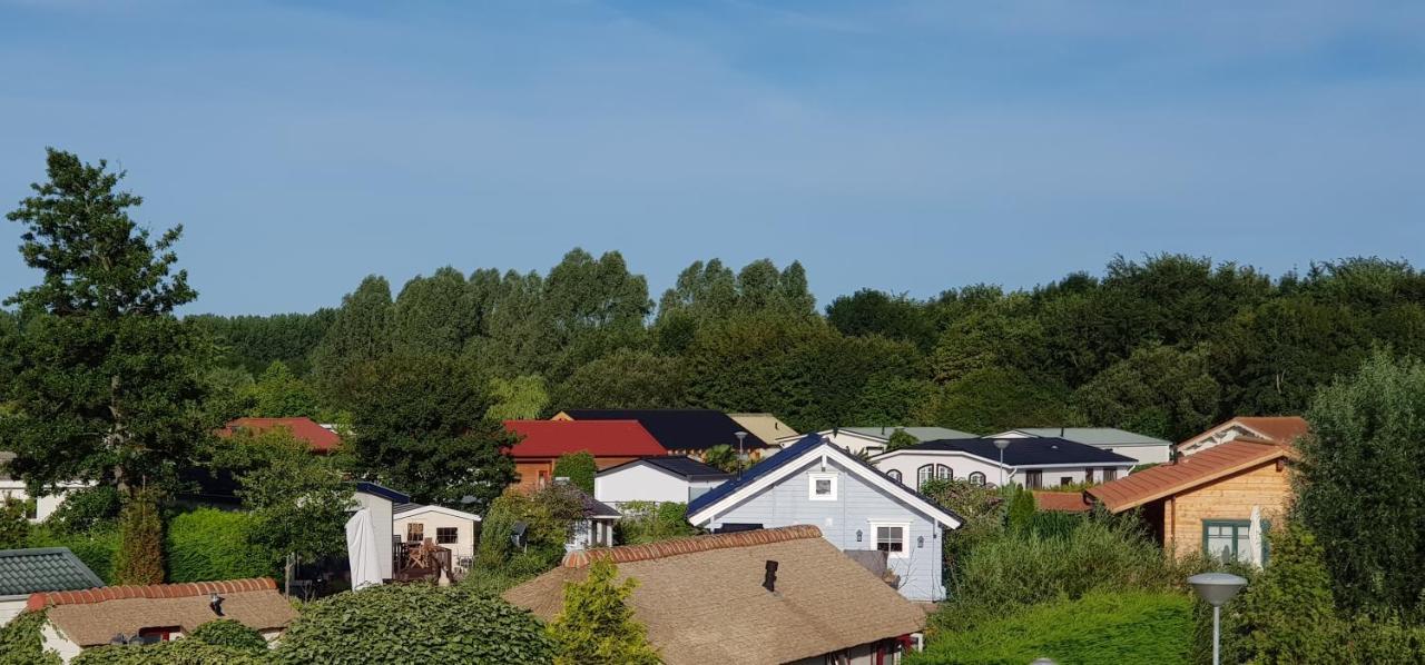 Villa Emilia - Gemuetliches Kinderfreundliches Blockhaus Mit Umzaeuntem Garten 신트 아날란트 외부 사진