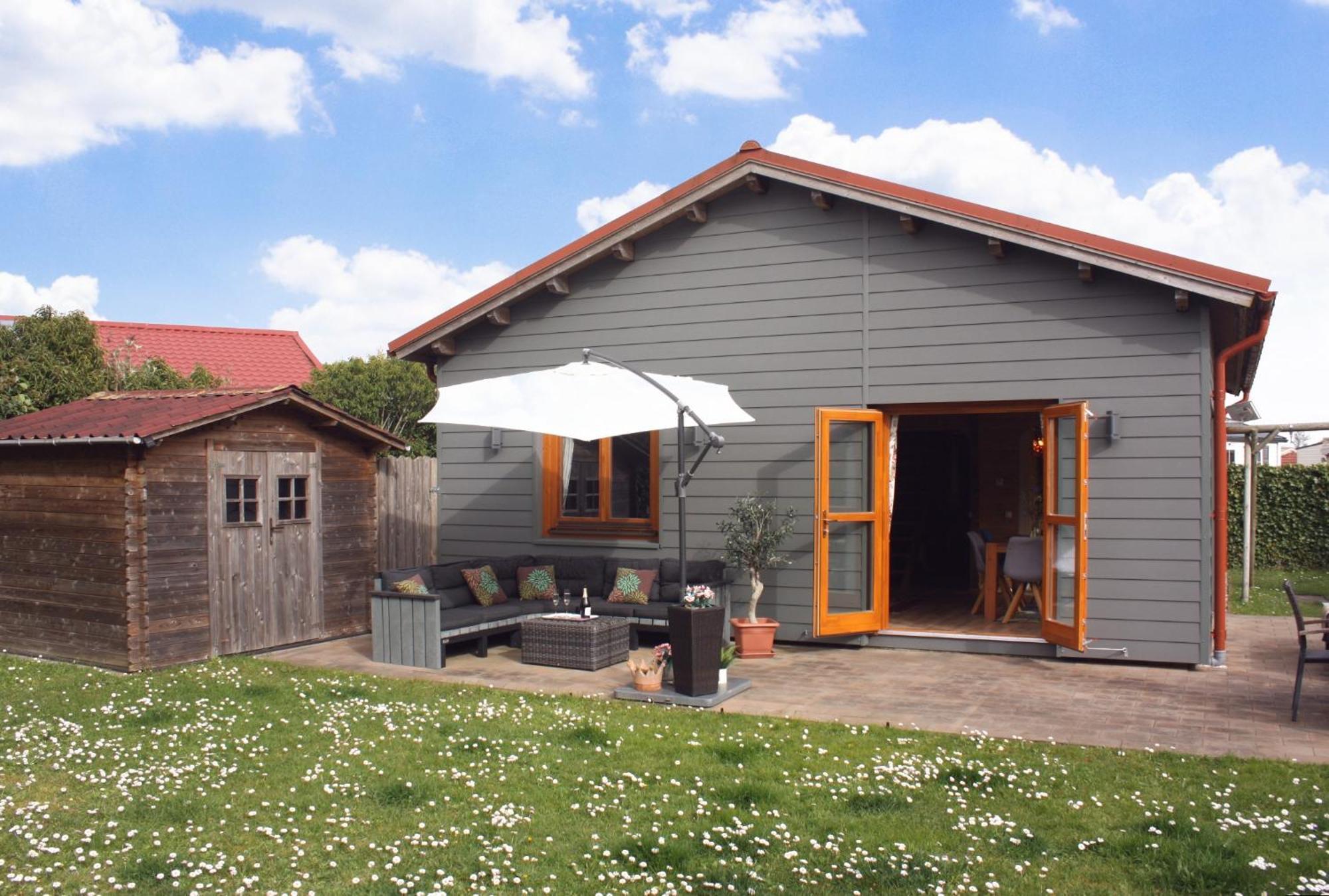 Villa Emilia - Gemuetliches Kinderfreundliches Blockhaus Mit Umzaeuntem Garten 신트 아날란트 외부 사진